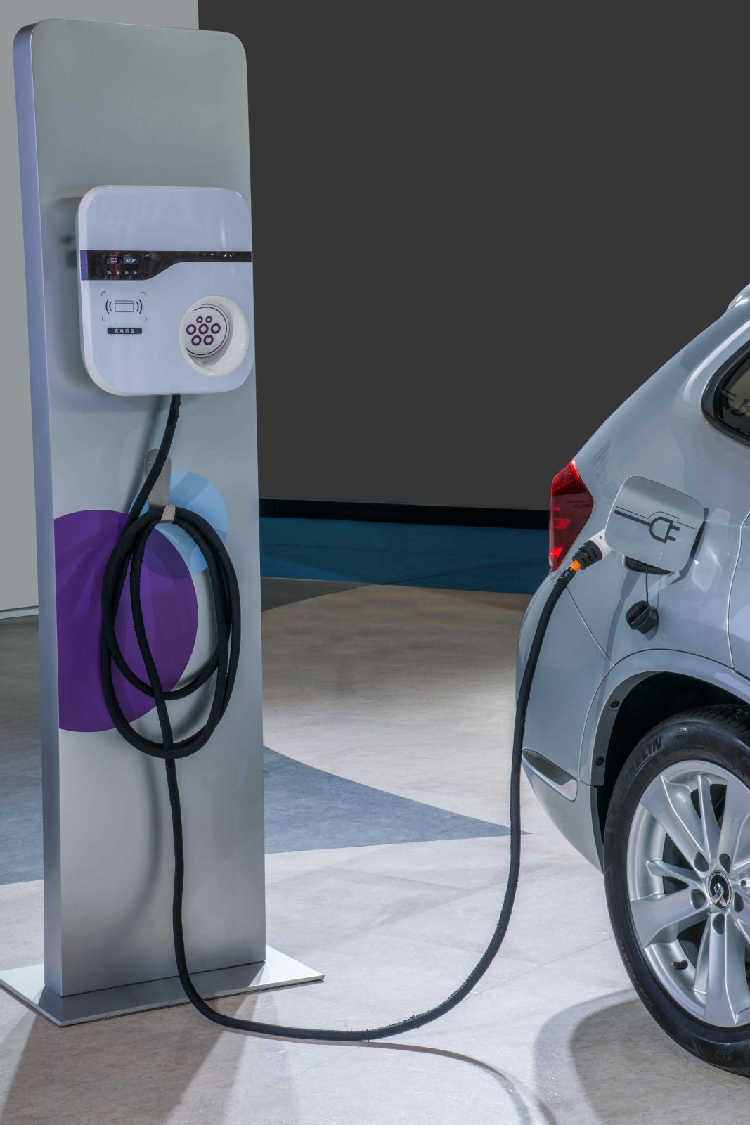 Subvencije za polnilne postaje za električna vozila niso neomejene